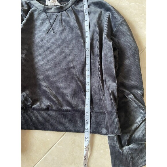 Hippie Rose Long Sleeve Crop Velour Women’s Sz XL Pullover Sweater Dark Silver - Picture 12 of 14